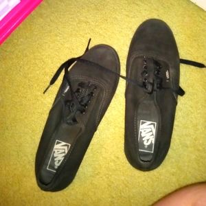 Vans Unisex black skate shoes